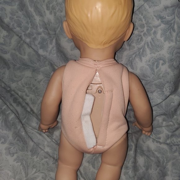 Luvabella Newborn Interactive Blond Baby Doll ~ Excellent Working Condition - Picture 4 of 7